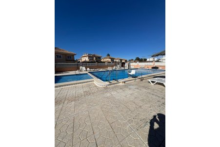 Bungalow - Venta - Torrevieja - Punta Prima