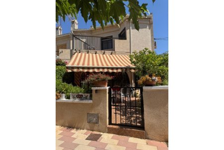 Casa adosada / Duplex - Venta - Guardamar del Segura - Urbanizaciones