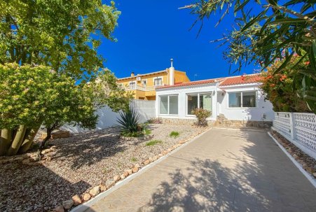 Chalet - Sale - Torrevieja - Aguas Nuevas