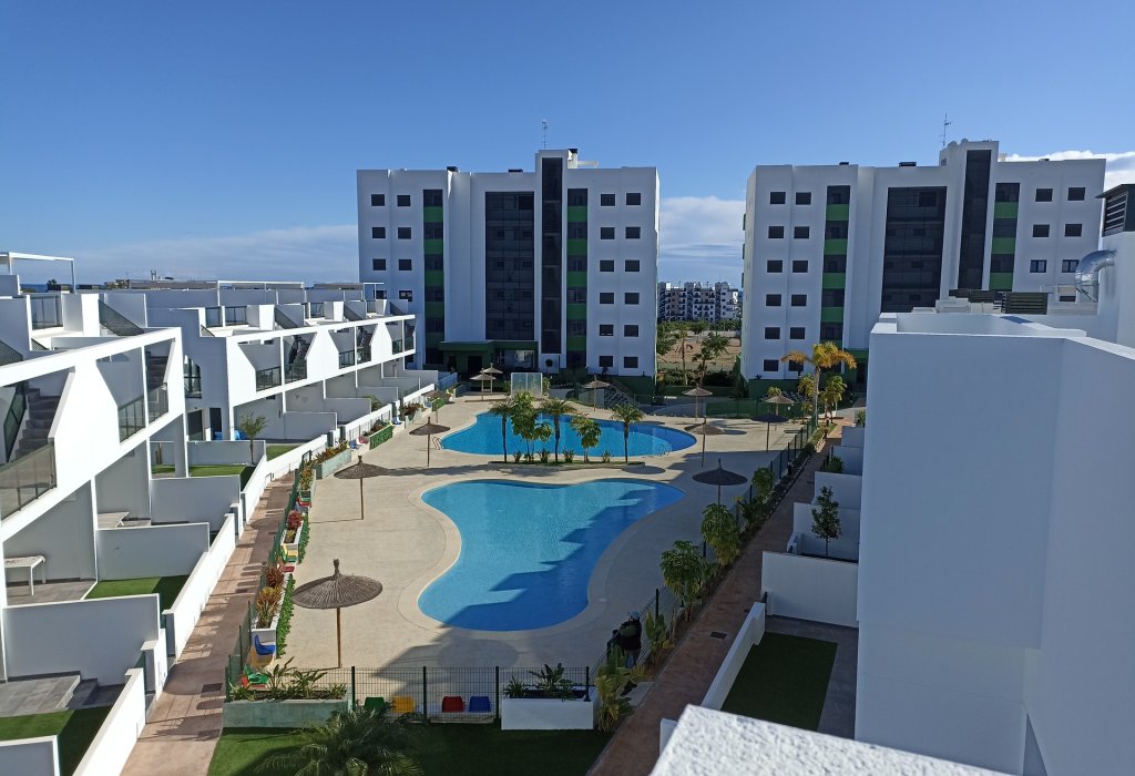 New Build - Stadthaus - Mil Palmeras