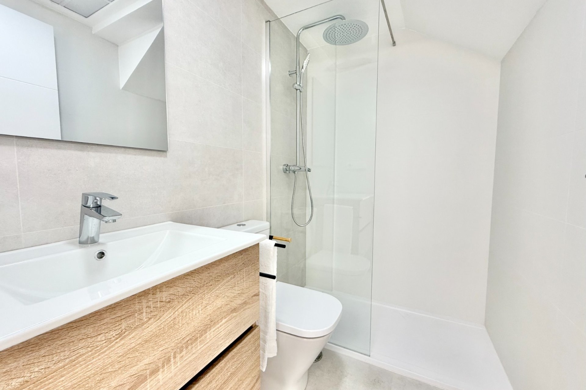 Obra Nueva - low-bungalow - Cox