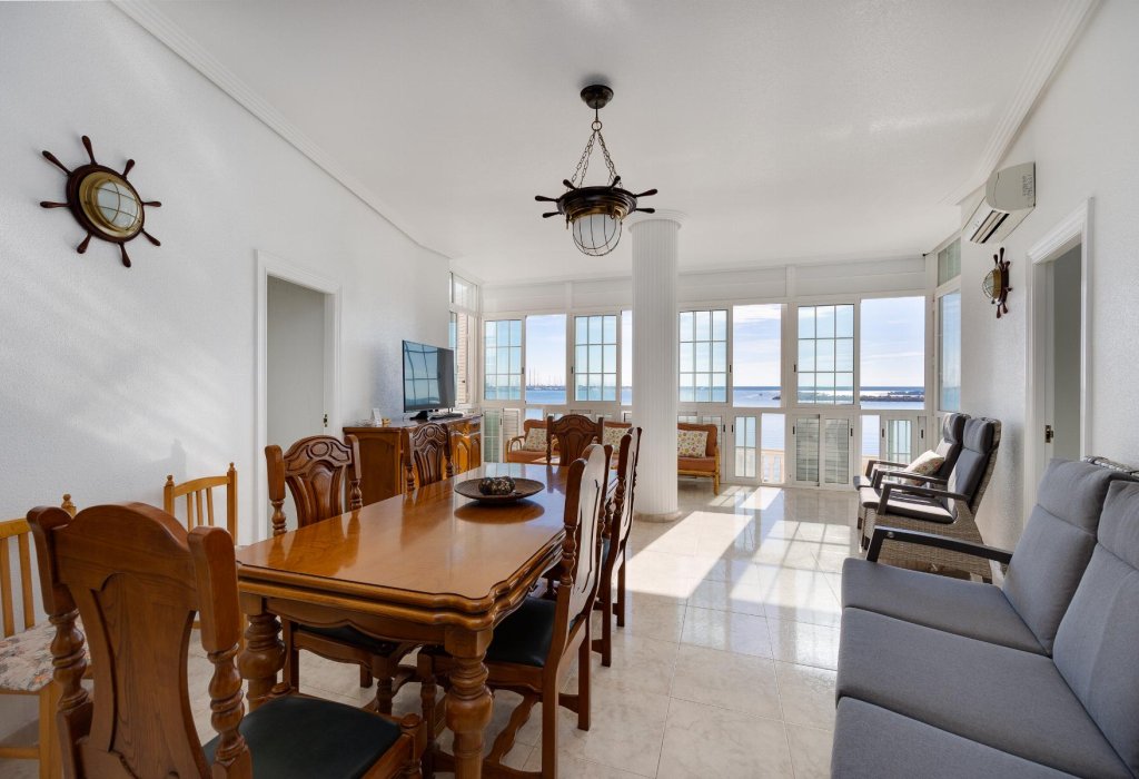 Prodej - Apartamento - Torrevieja - Playa del Acequión