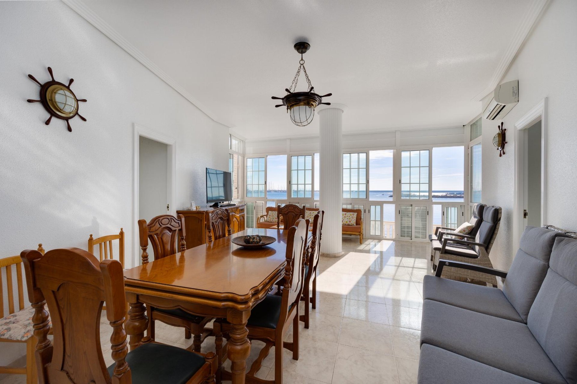 Prodej - Apartamento - Torrevieja - Playa del Acequión