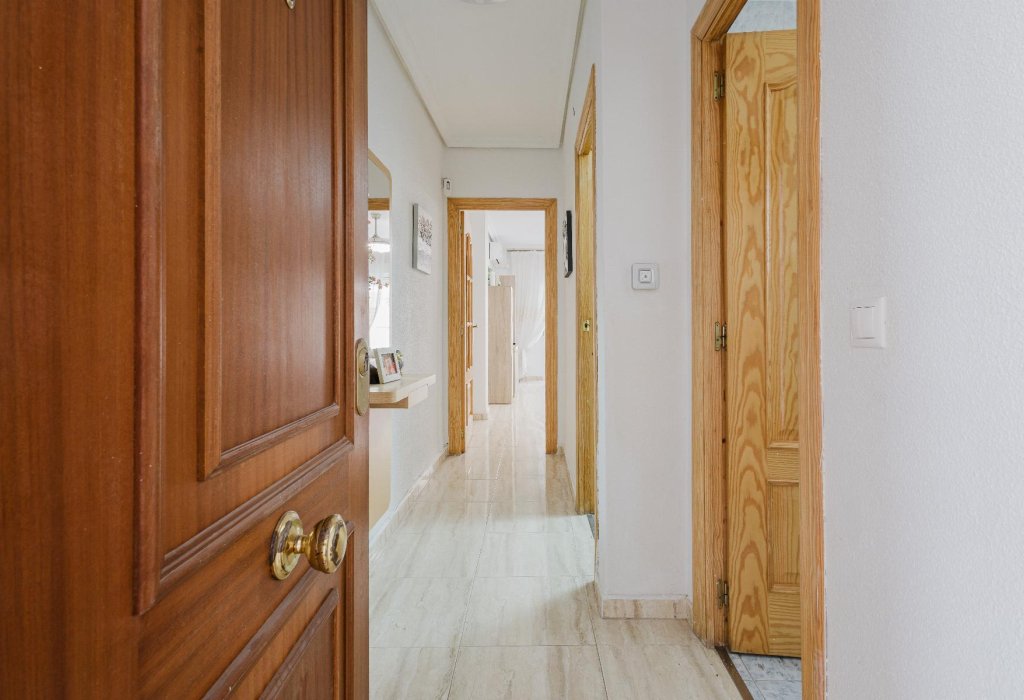 Prodej - Apartamento - Torrevieja - Playa del Acequión