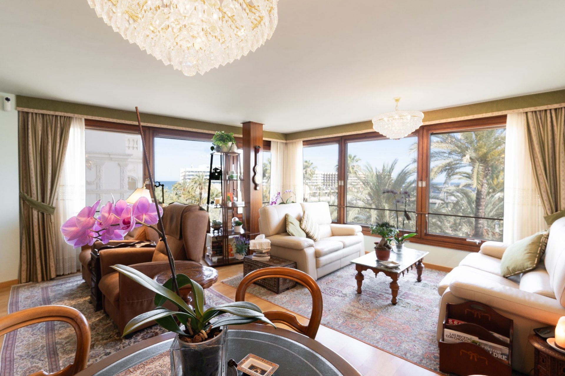 Prodej - Apartmán - Alicante - - Centro  -