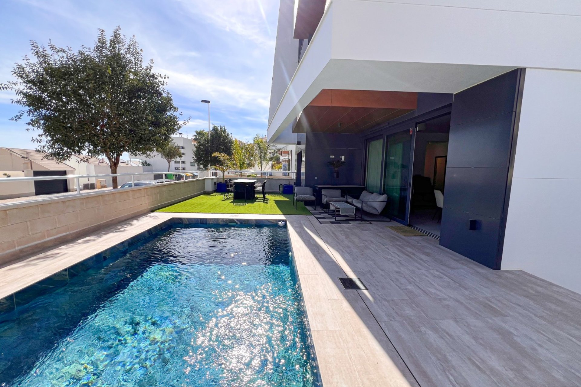 Prodej - Apartmán - Guardamar del Segura - Urbanizaciones