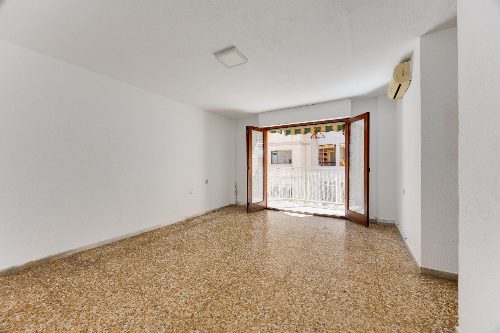 Prodej - Apartmán - Torrevieja - Playa del Acequión