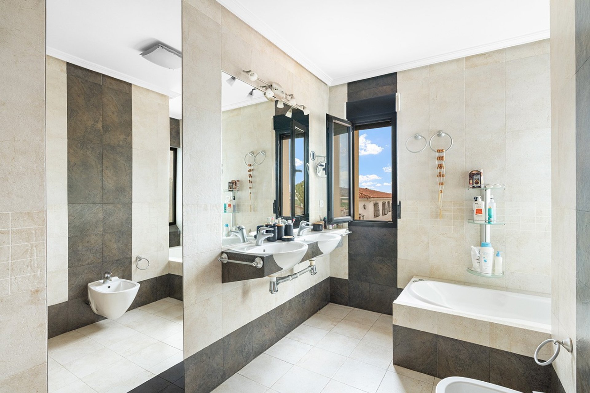 Prodej - Villa - Alicante - Rebolledo