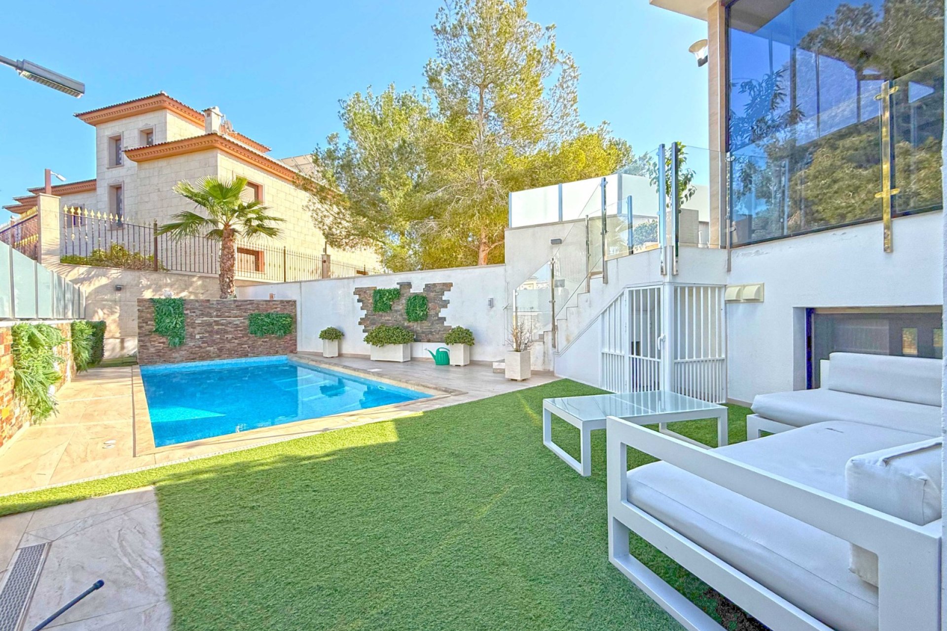 Prodej - Villa - Orihuela Costa - Villamartín