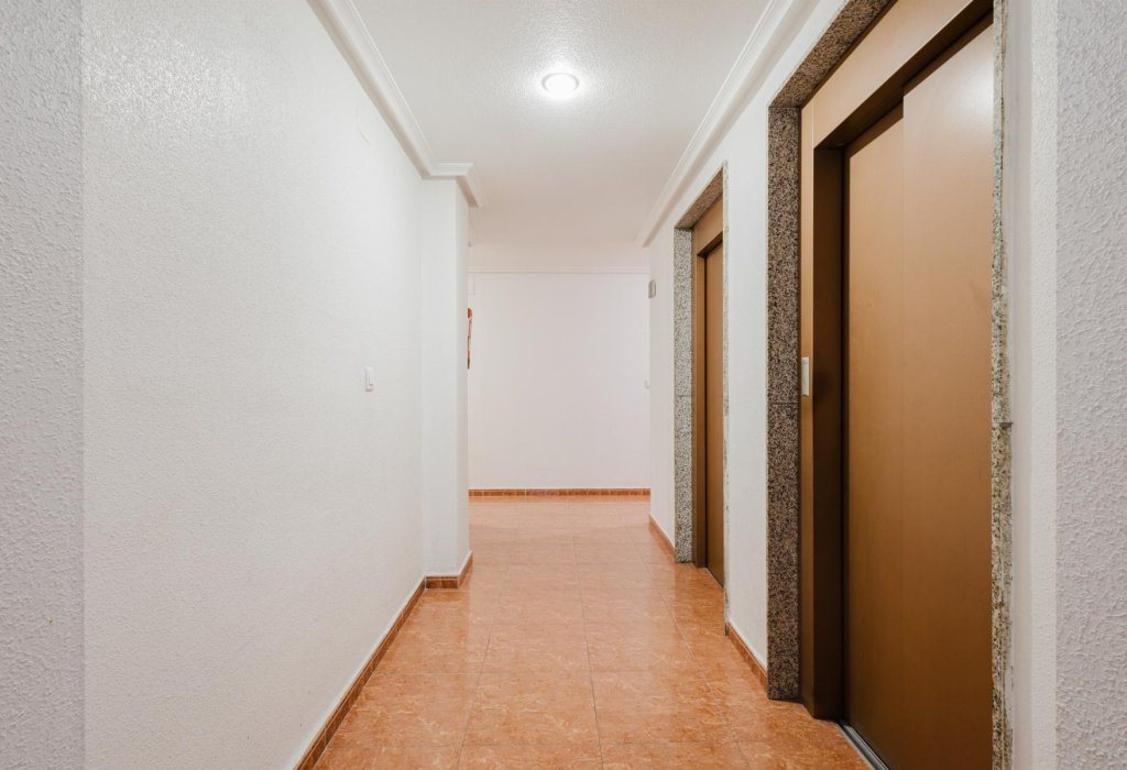 Sale - Apartamento - Torrevieja - centro