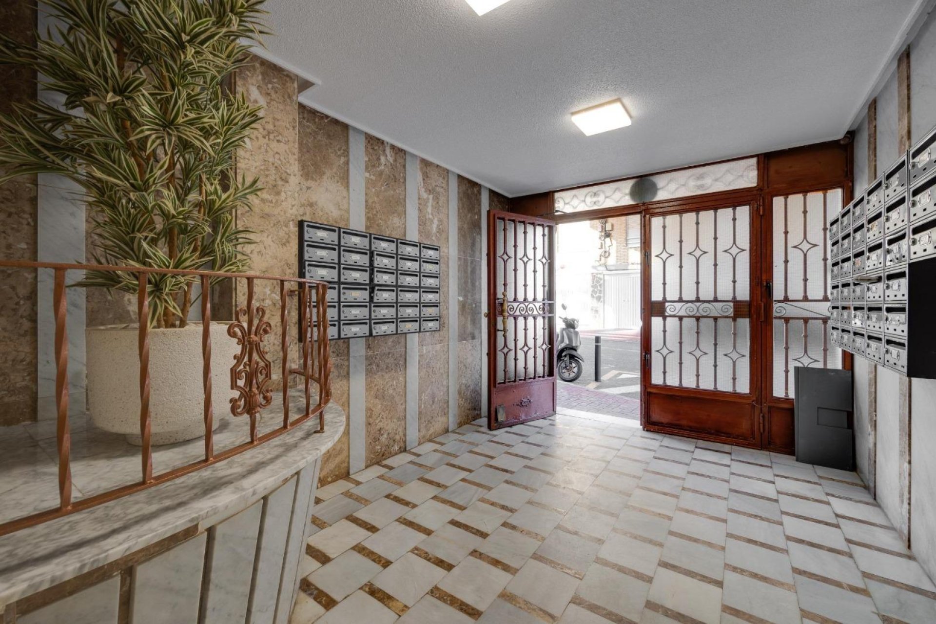 Sale - Apartamento - Torrevieja - playa de los naufragos