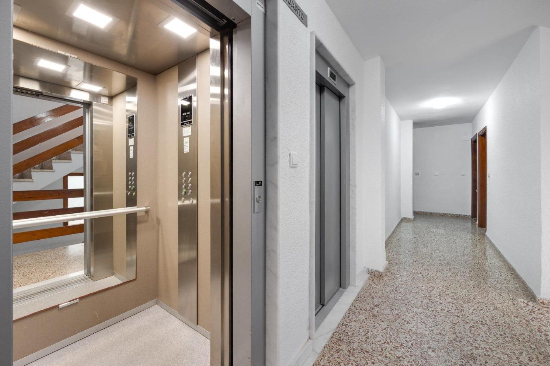 Sale - Apartamento - Torrevieja - playa de los naufragos