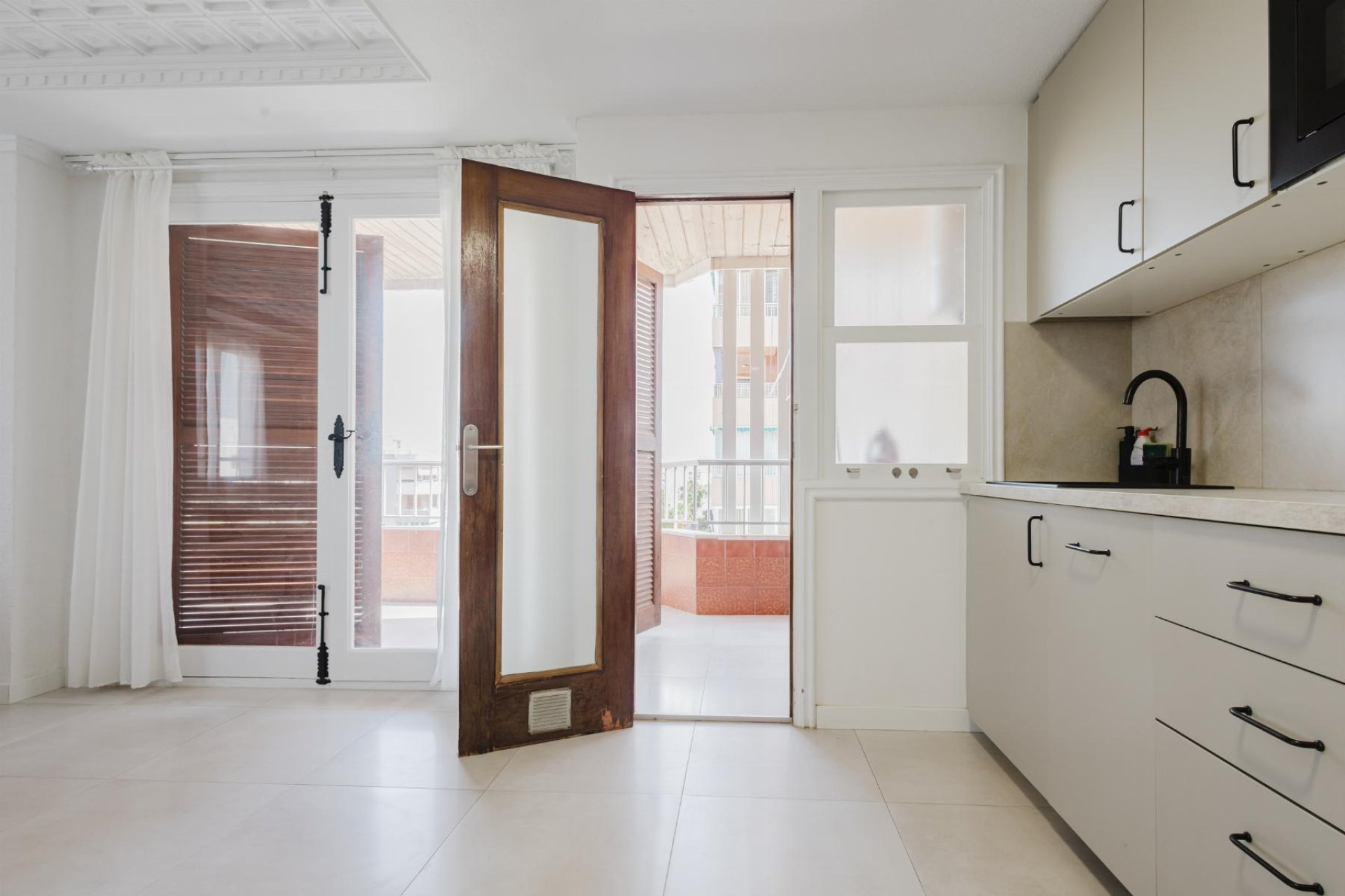 Sale - Apartamento - Torrevieja - Playa del Acequión