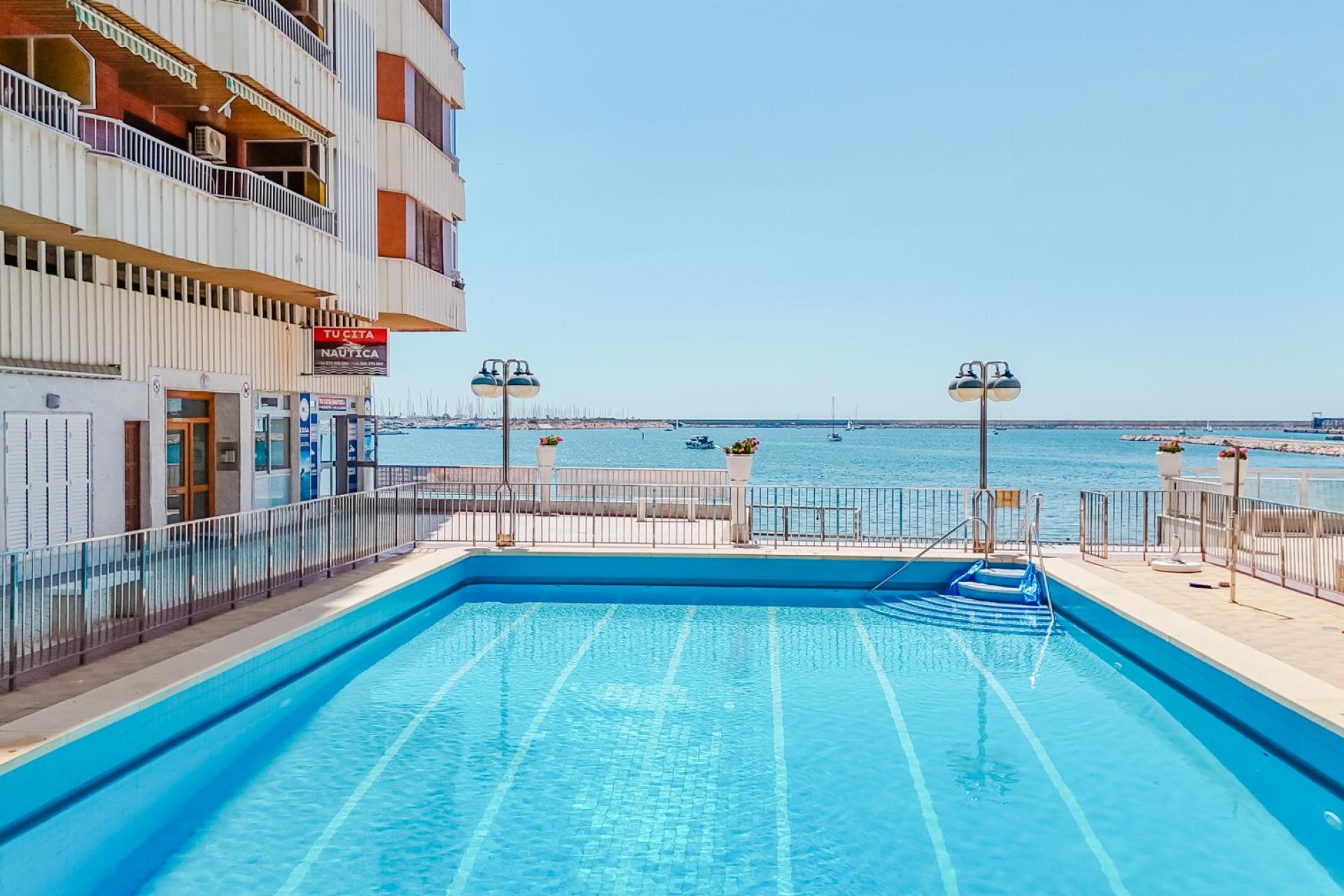 Sale - Apartamento - Torrevieja - Playa del Acequión