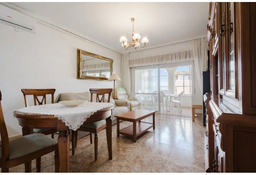 Sale - Apartamento - Torrevieja - Playa del Acequión