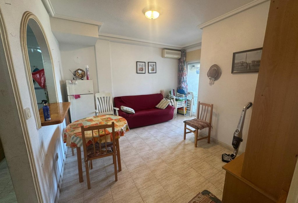 Sale - Apartamento - Torrevieja - Playa del Acequión