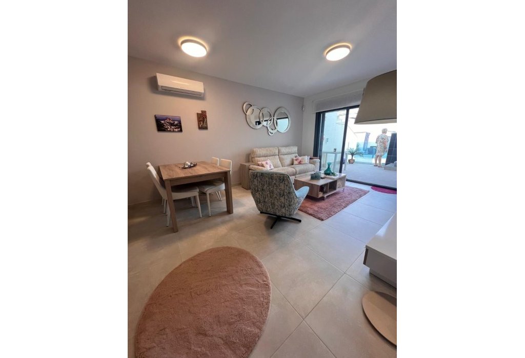 Sale - Apartment - Guardamar del Segura - Urbanizaciones