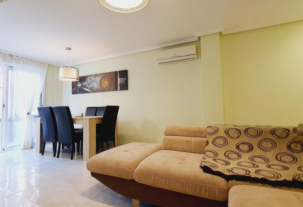 Sale - Apartment - Torrevieja - Center