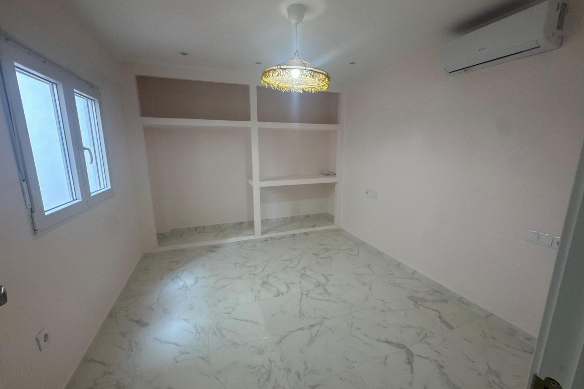 Sale - Apartment - Torrevieja - Muelle Pesquero