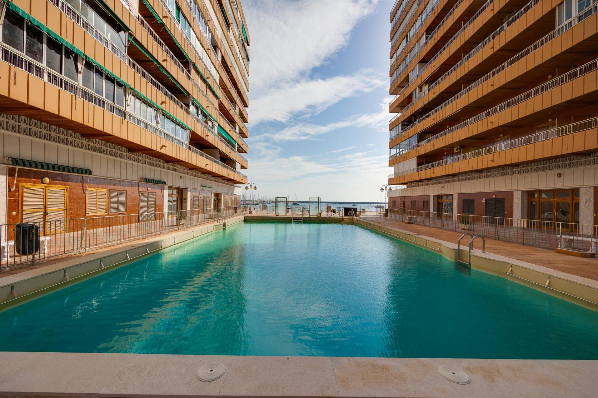 Sale - Apartment - Torrevieja - Playa del Acequión