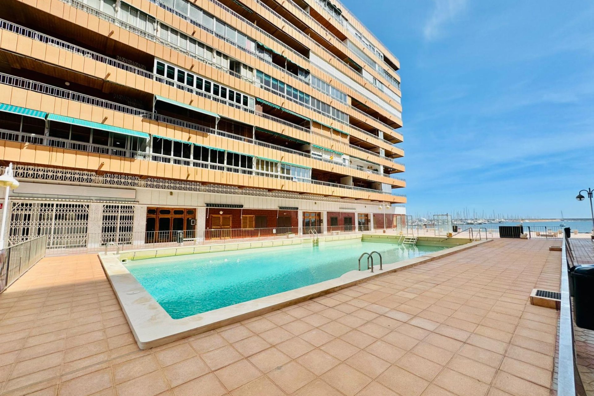 Sale - Apartment - Torrevieja - Playa del Acequión