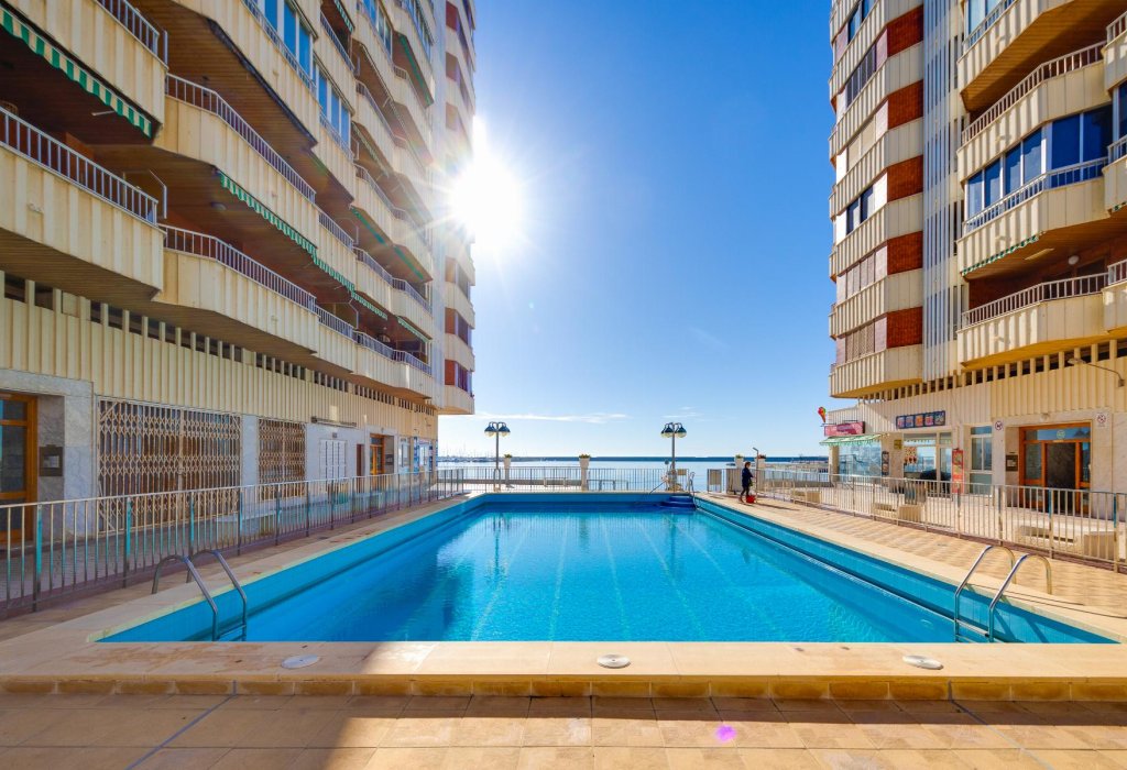 Sale - Apartment - Torrevieja - Playa del Acequión