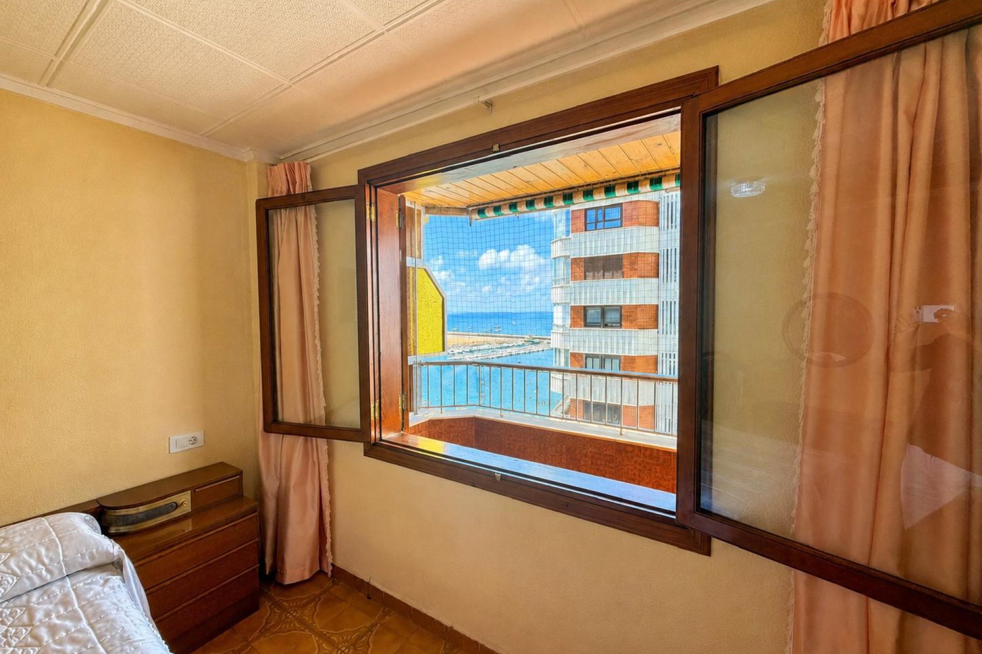 Sale - Apartment - Torrevieja - Playa del Acequión