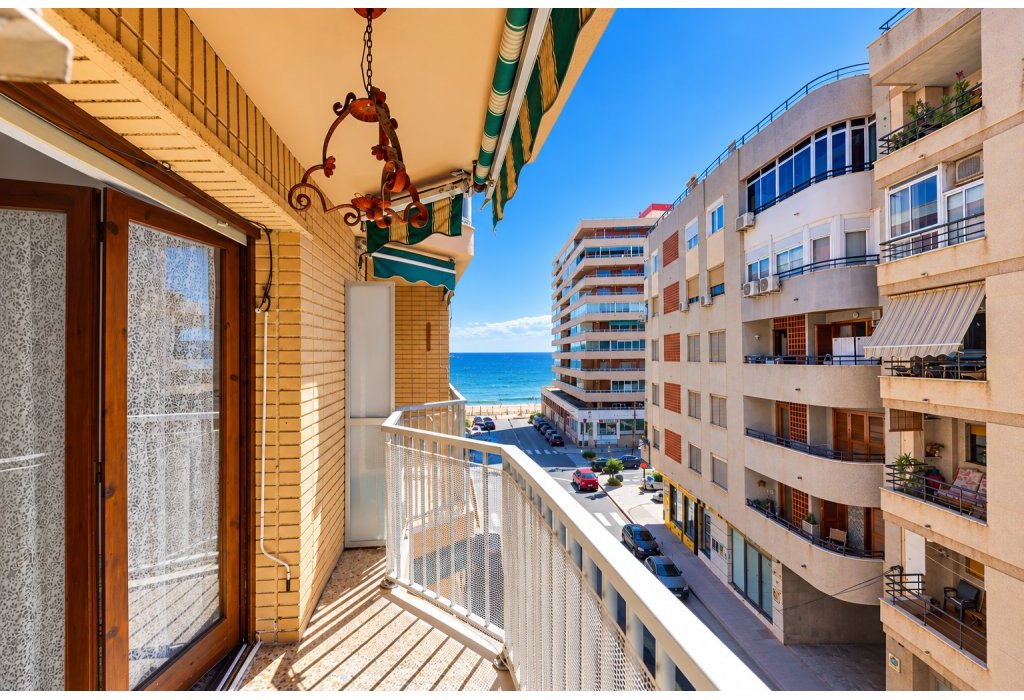 Sale - Apartment - Torrevieja - Playa del Acequión