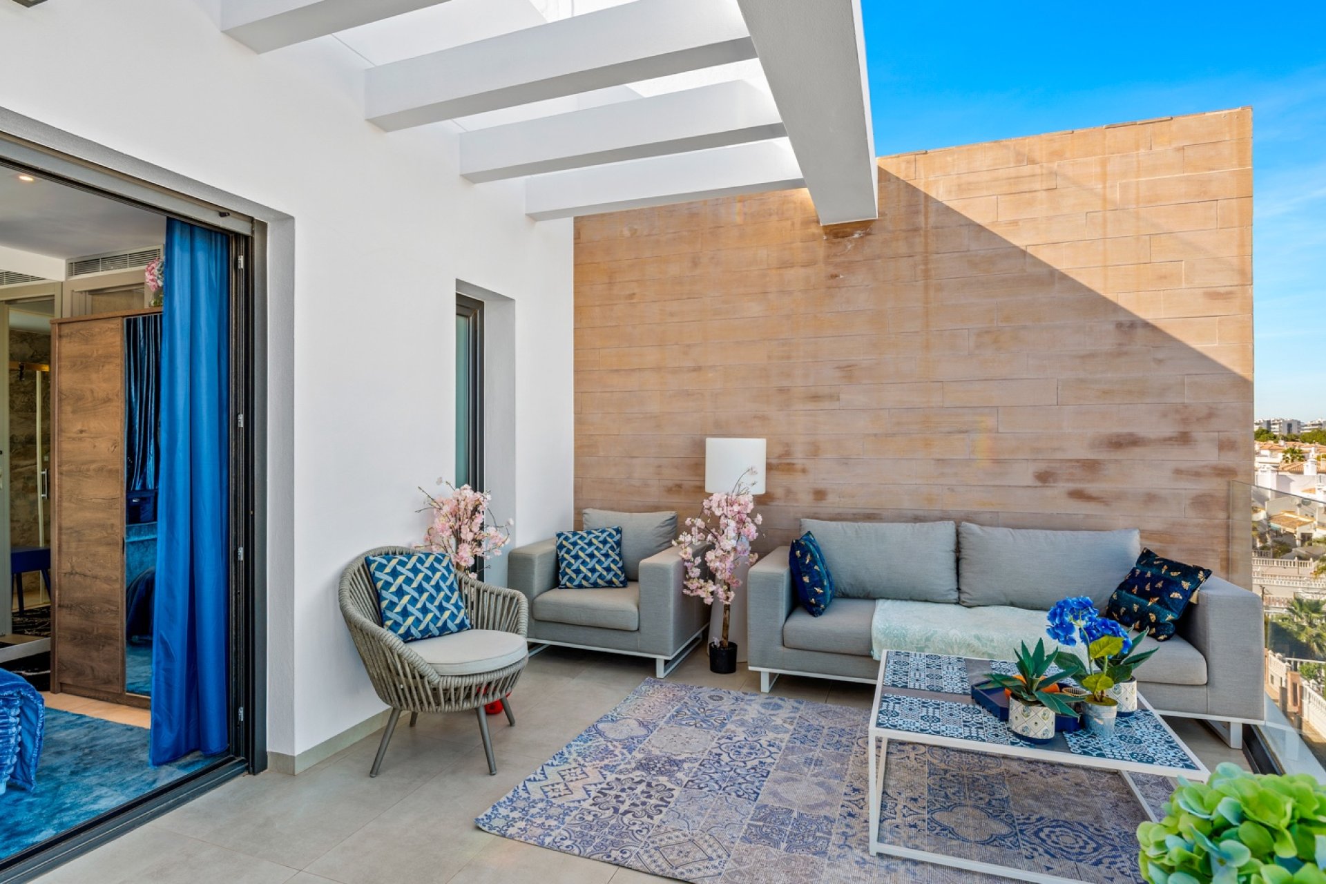 Sale - Apartment - Villamartín