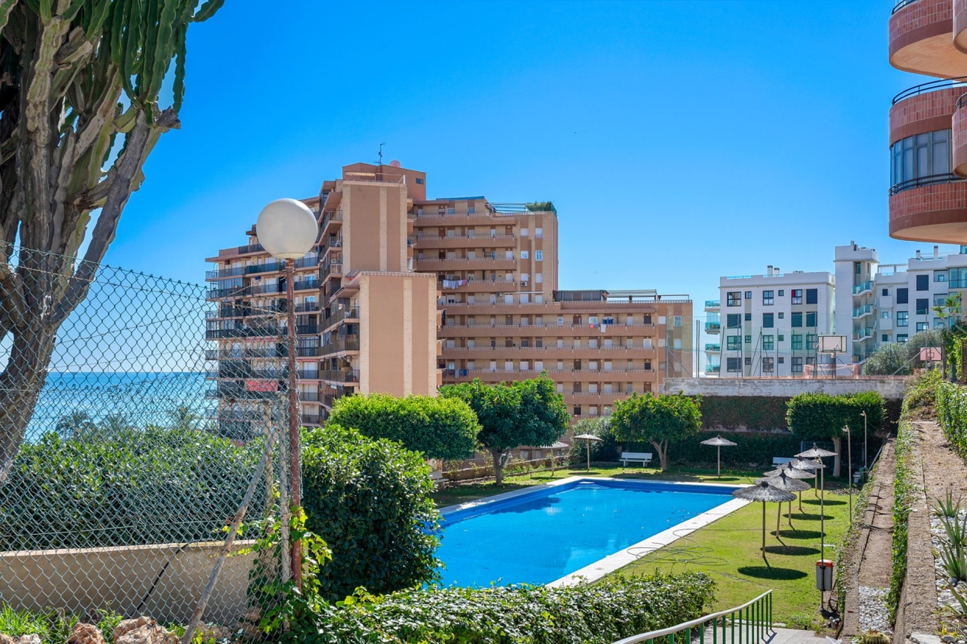 Sale - Appartement - Arenales del Sol - Segunda linea playa