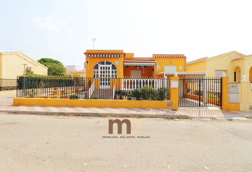 Sale - Bungalow - San Fulgencio