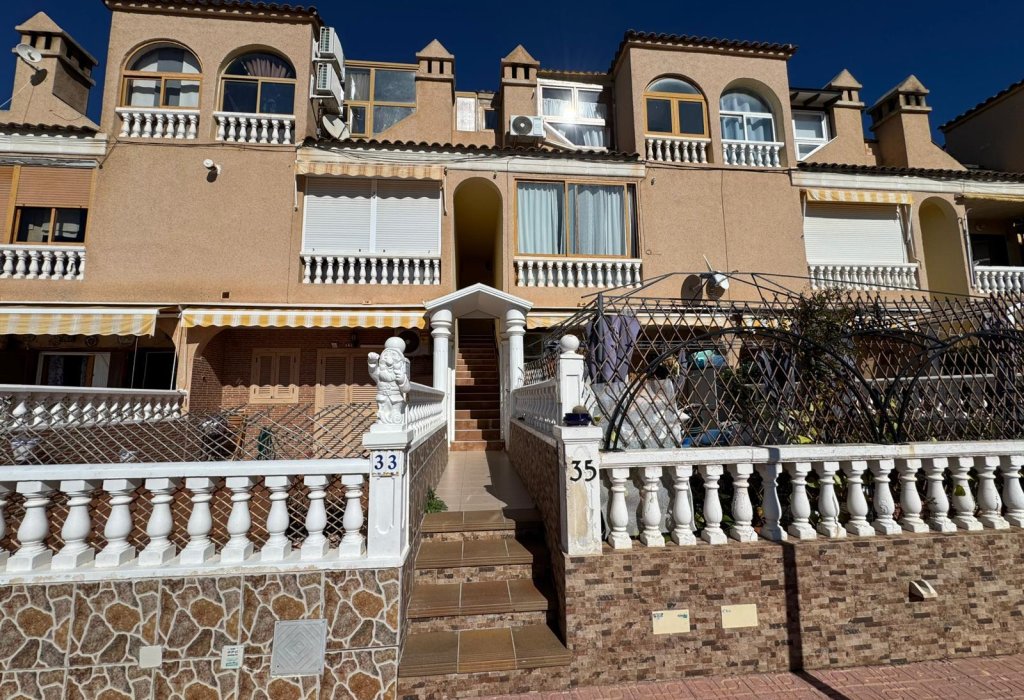 Sale - Bungalow - Torrevieja - Los Altos