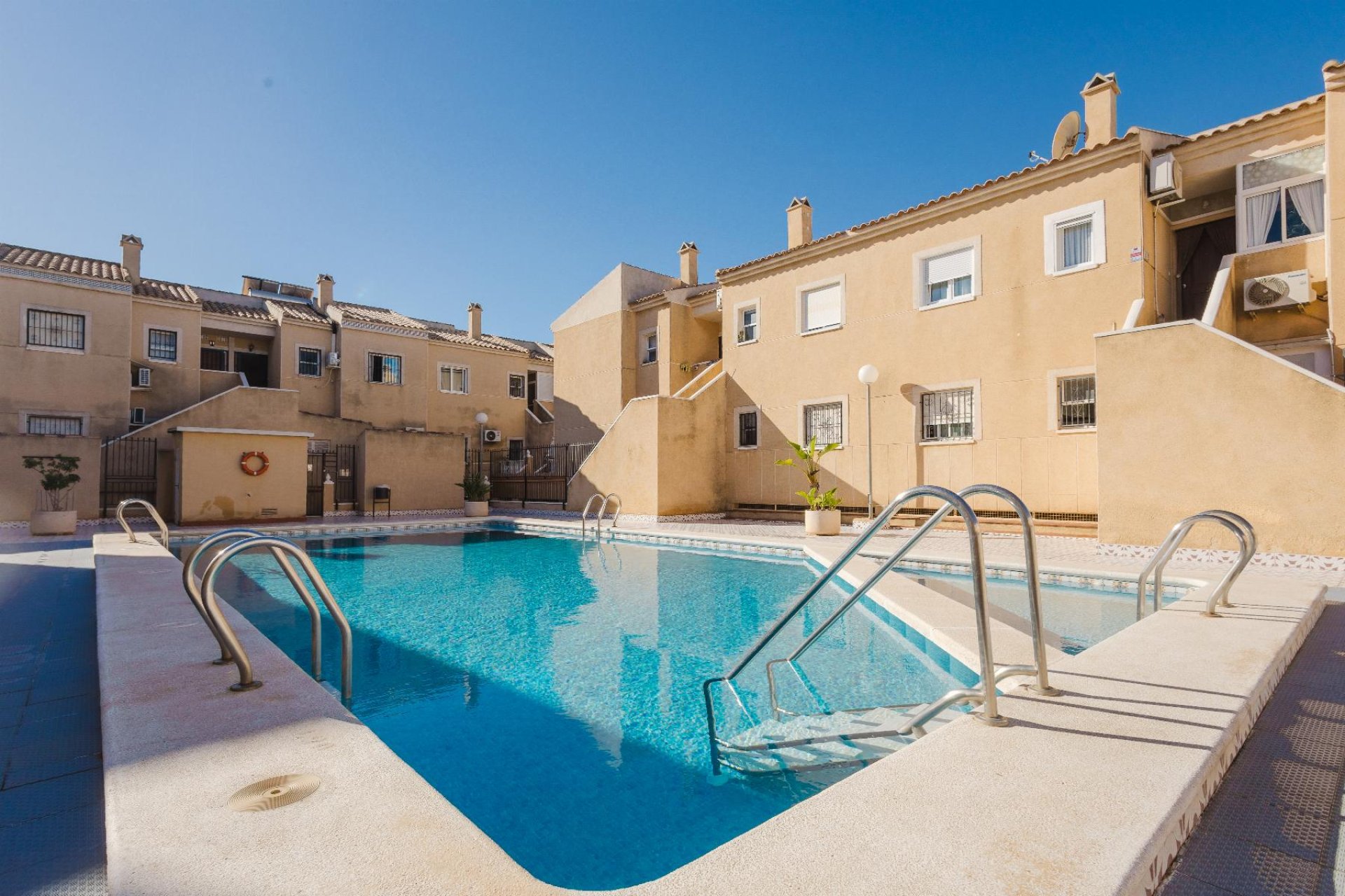 Sale - Bungalow - Torrevieja - Parque de Las Naciones