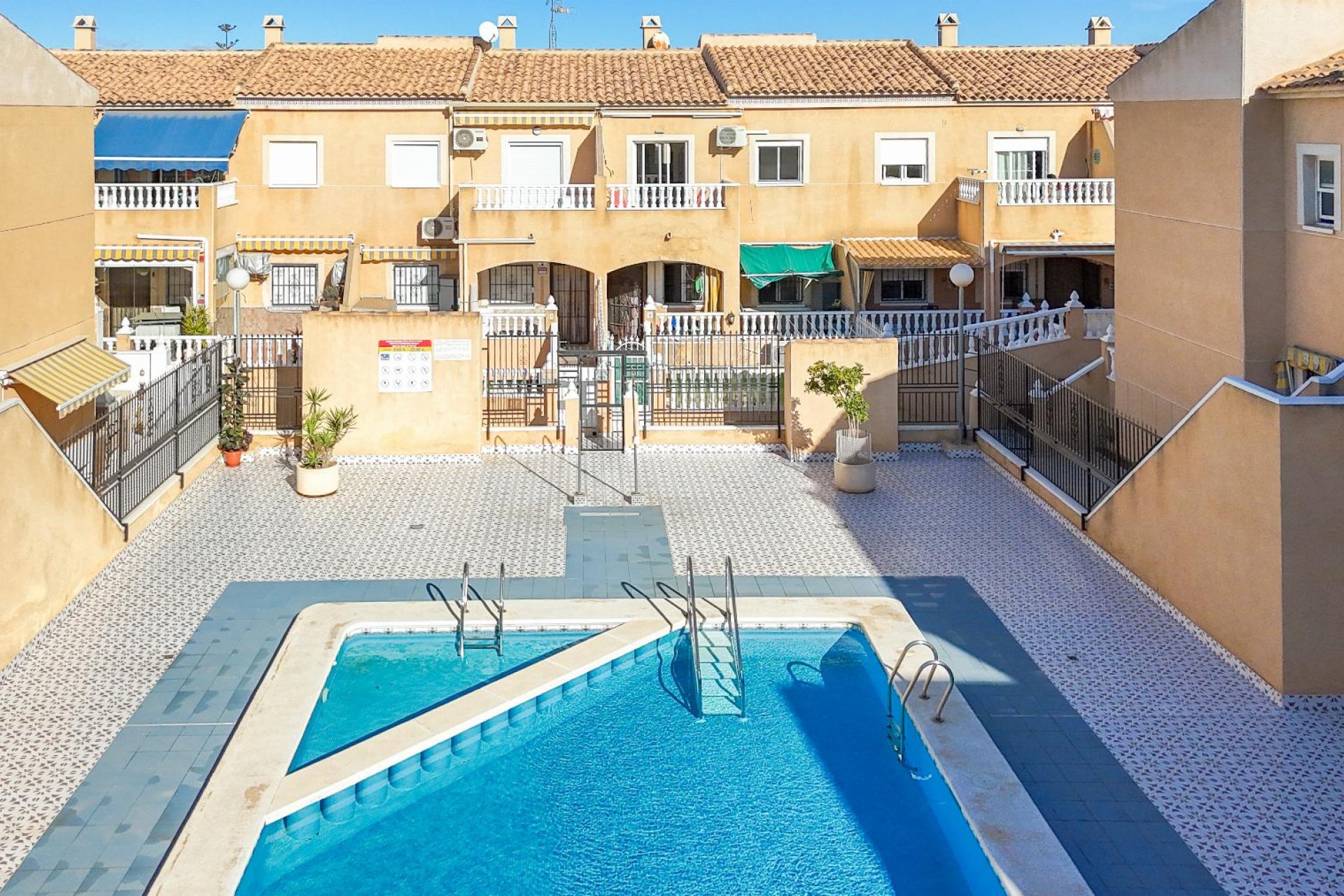 Sale - Bungalow - Torrevieja - Parque de Las Naciones