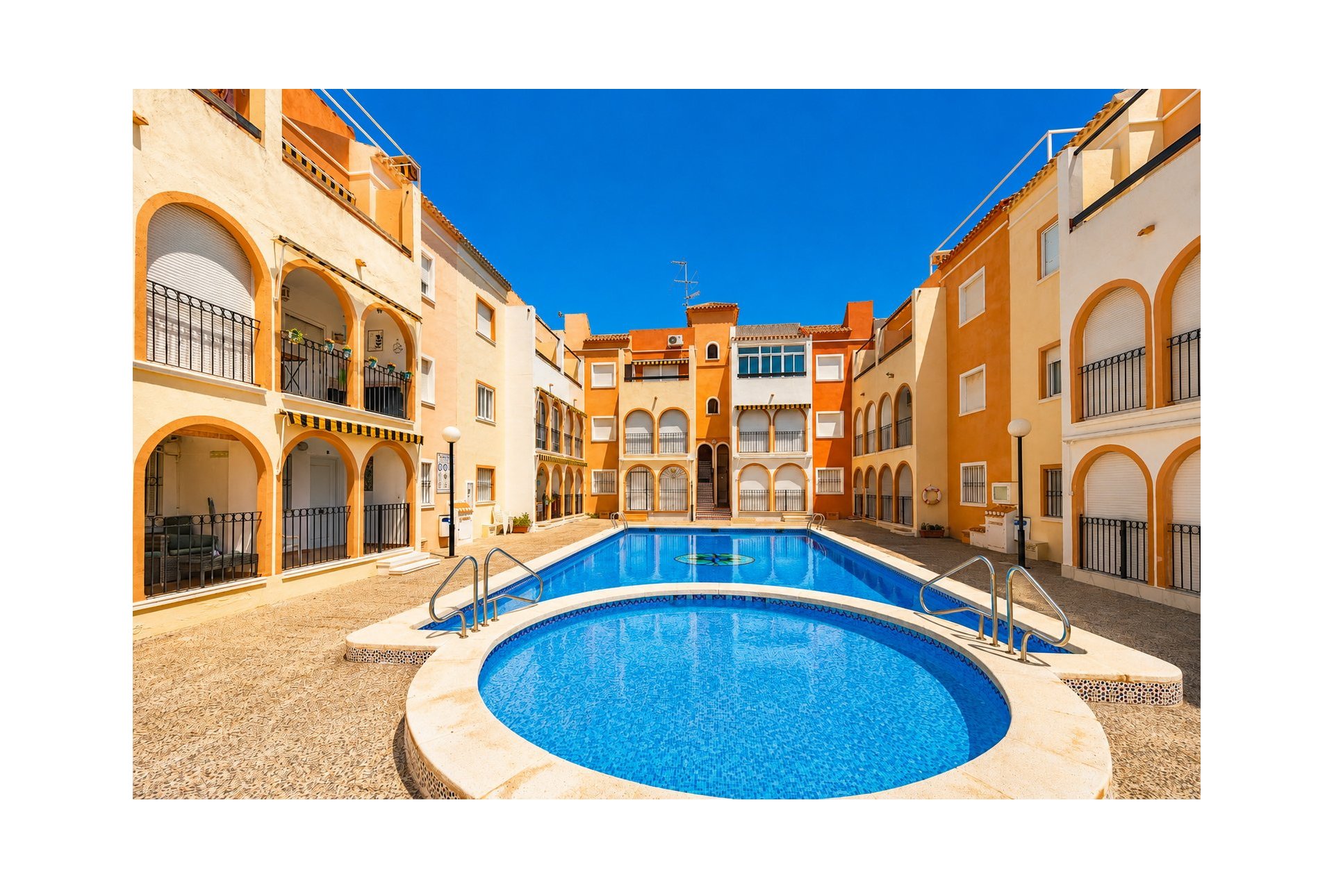 Sale - Bungalow - Torrevieja - playa de los naufragos