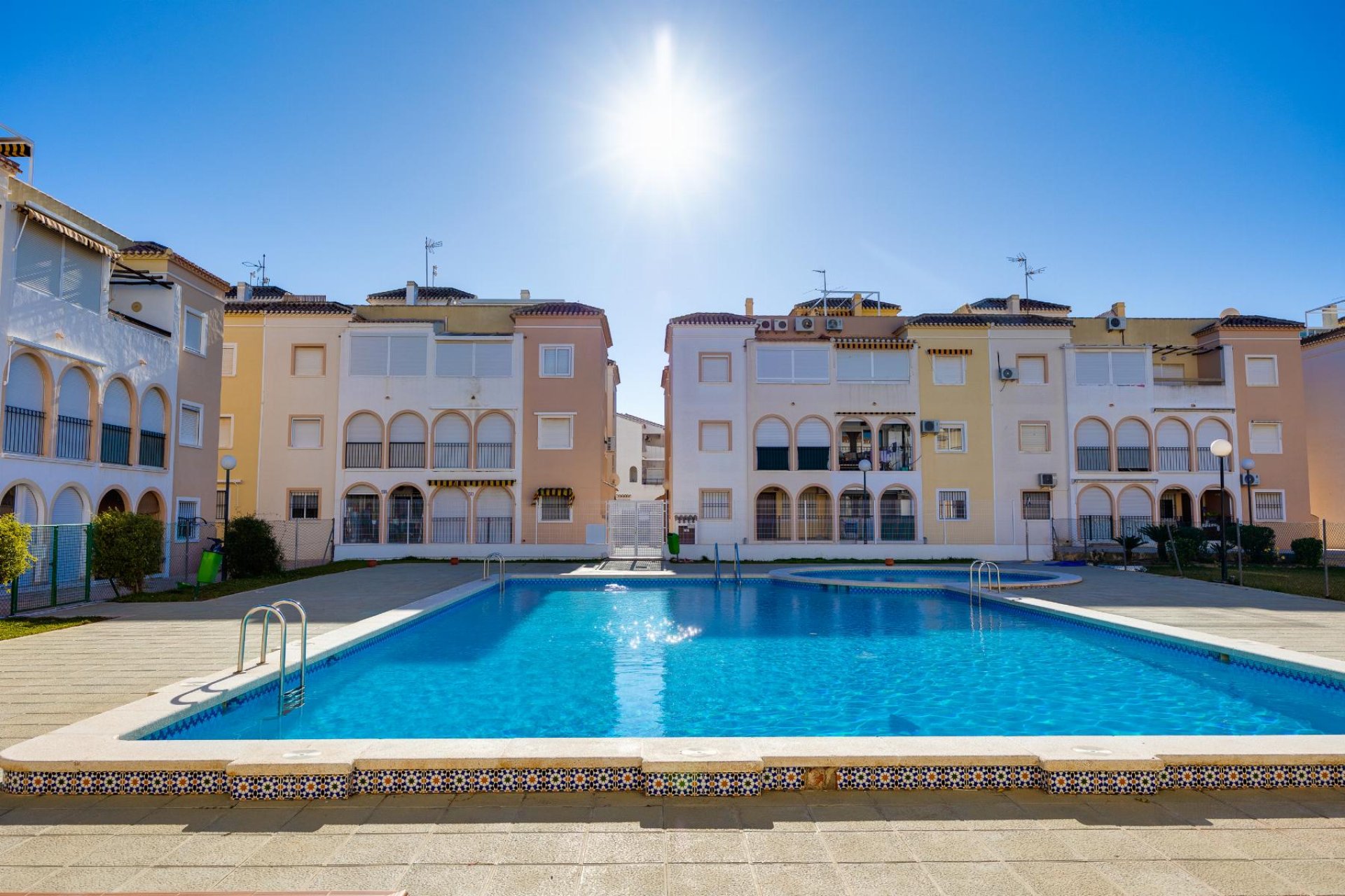 Sale - Bungalow - Torrevieja - playa de los naufragos