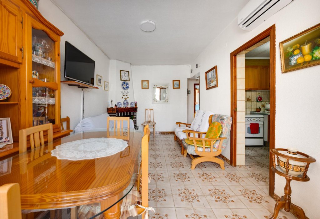 Sale - Bungalow - Torrevieja - Playa del Acequión