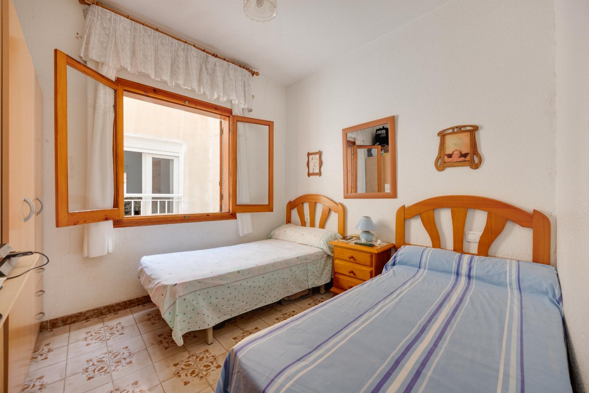 Sale - Bungalow - Torrevieja - Playa del Acequión
