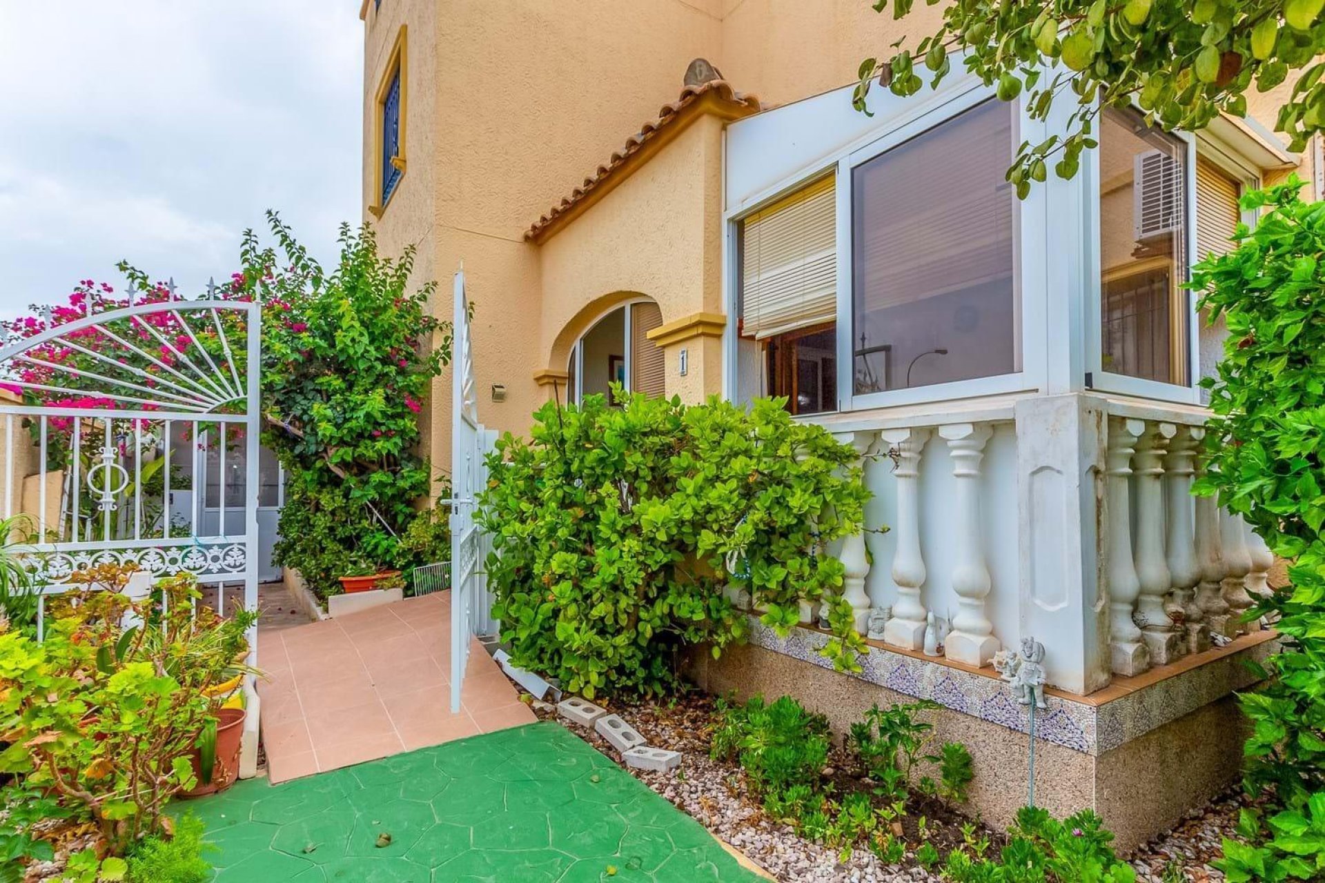 Sale - Chalet - Orihuela Costa - La Zenia- Orihuela costa