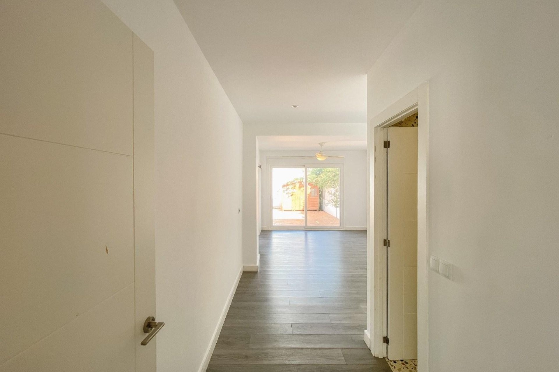 Sale - Chalet - Torrevieja - Aguas Nuevas