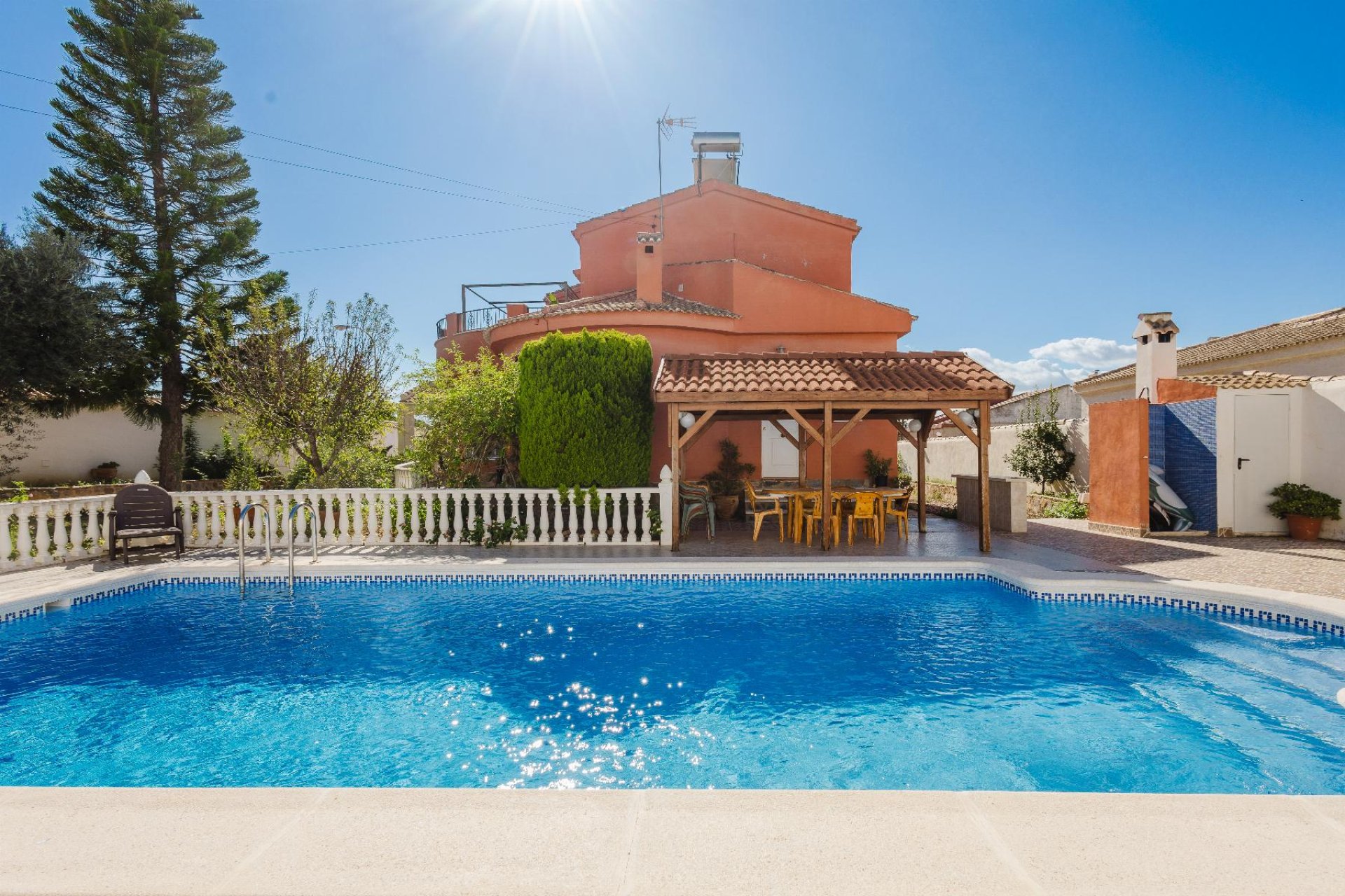 Sale - Chalet - Torrevieja - La Siesta