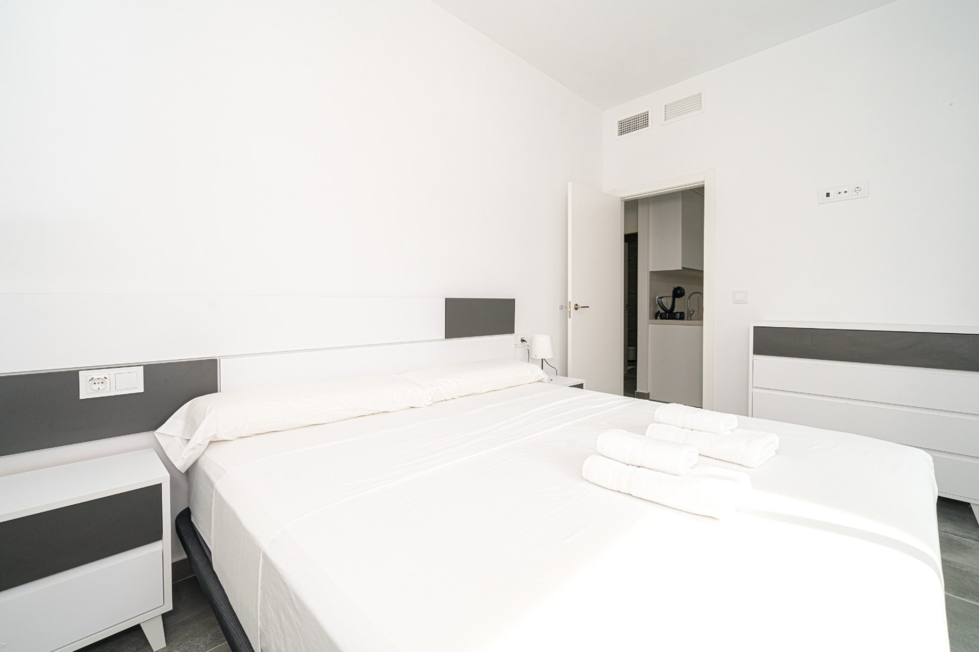 Sale - Townhouse - Daya Nueva