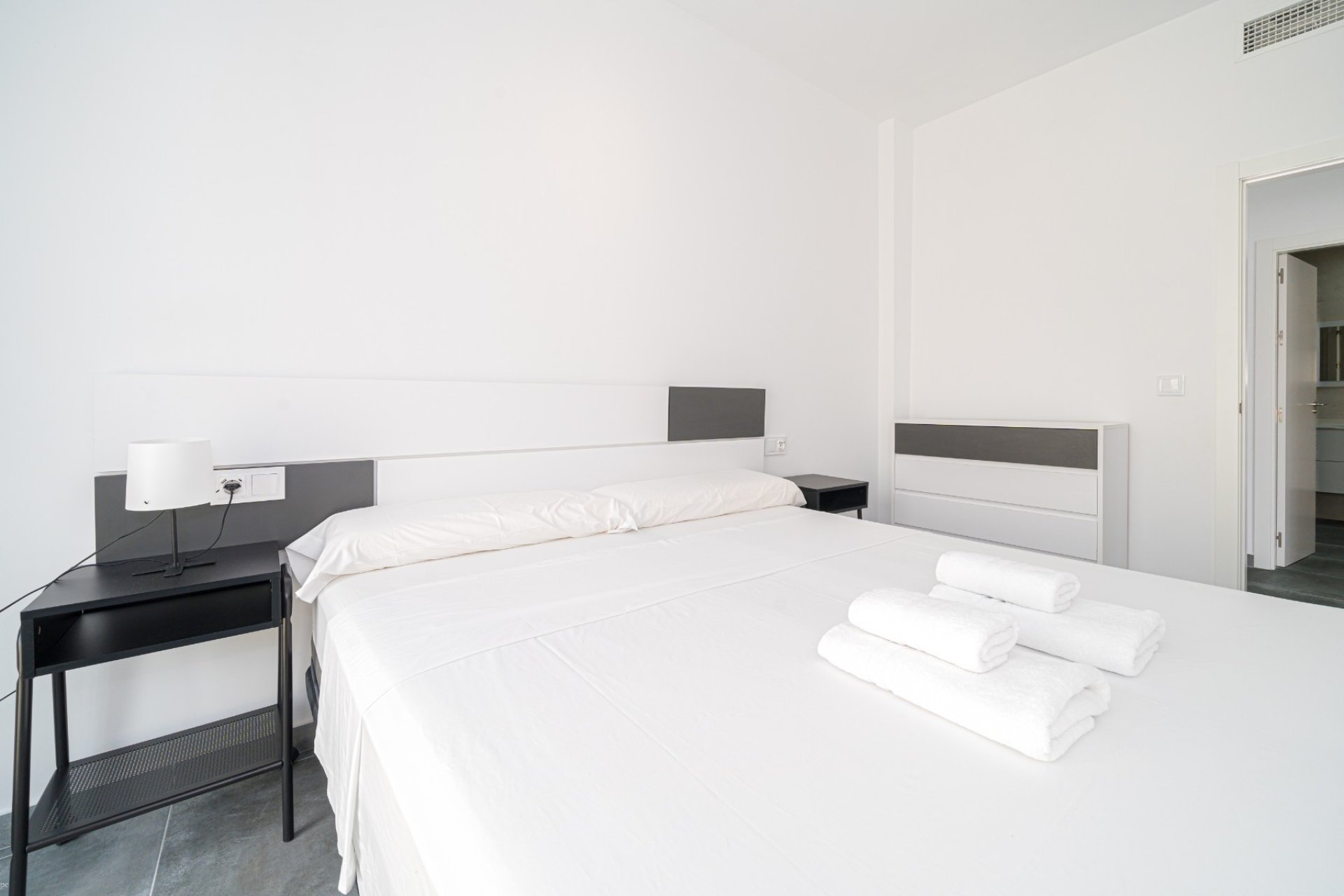 Sale - Townhouse - Daya Nueva