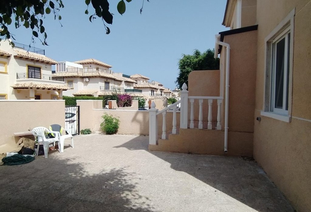 Sale - Townhouse / Duplex - Orihuela Costa - Cabo roig - La Zenia