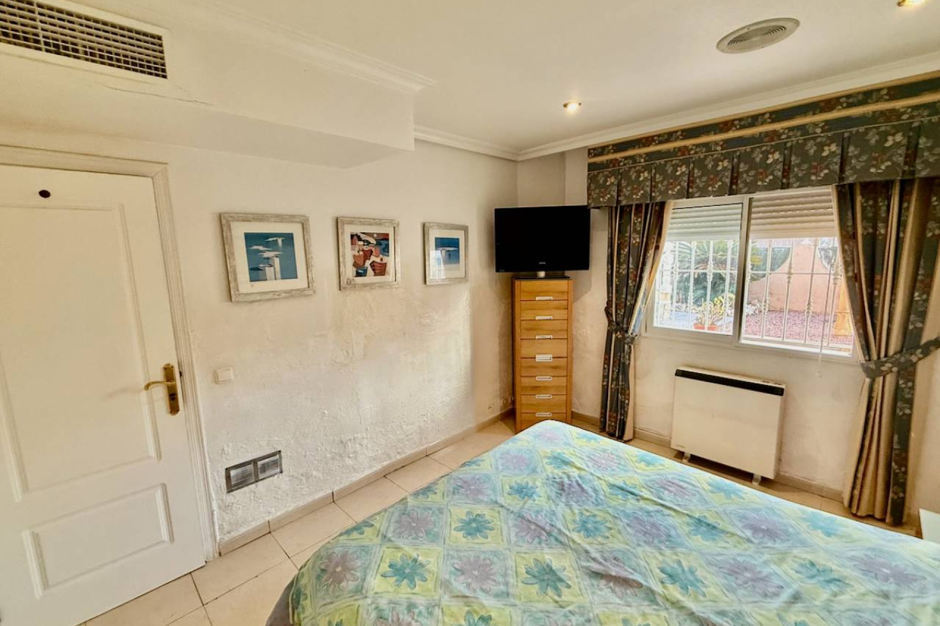 Sale - Villa - Benferri