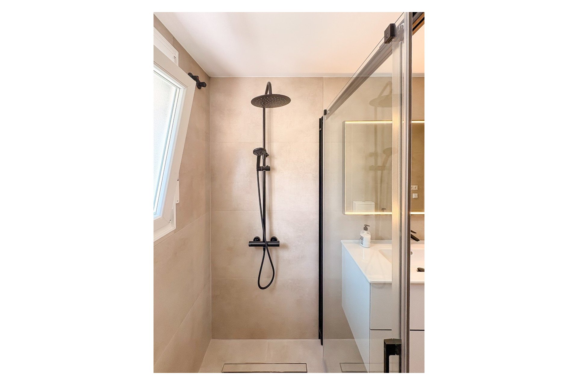 Sale - Villa - El Campello - Pueblo Acantilado - Venta Lanuza