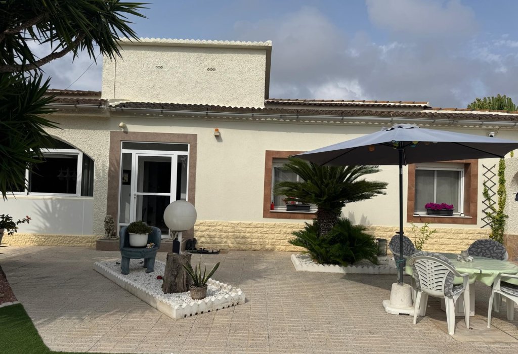 Sale - Villa - Elche Pedanías - La Marina