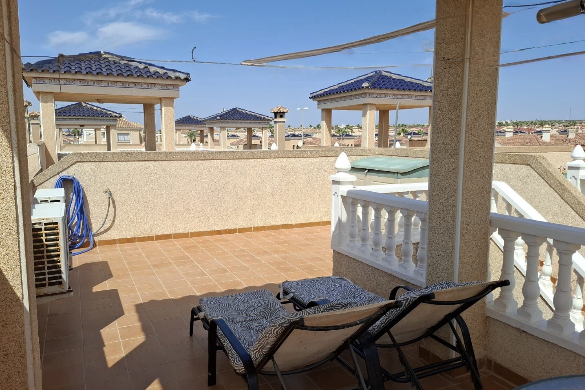 Sale - Villa - Guardamar del Segura - Urbanizaciones