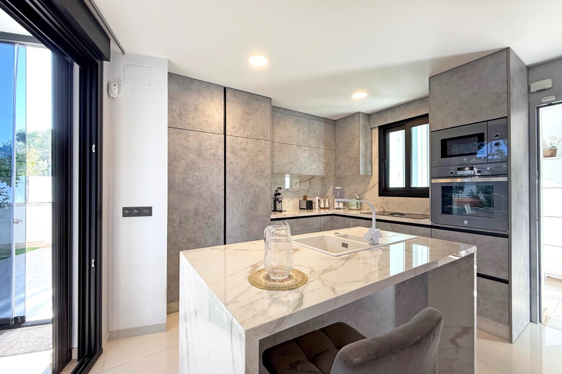 Sale - Villa - Orihuela Costa - Villamartín