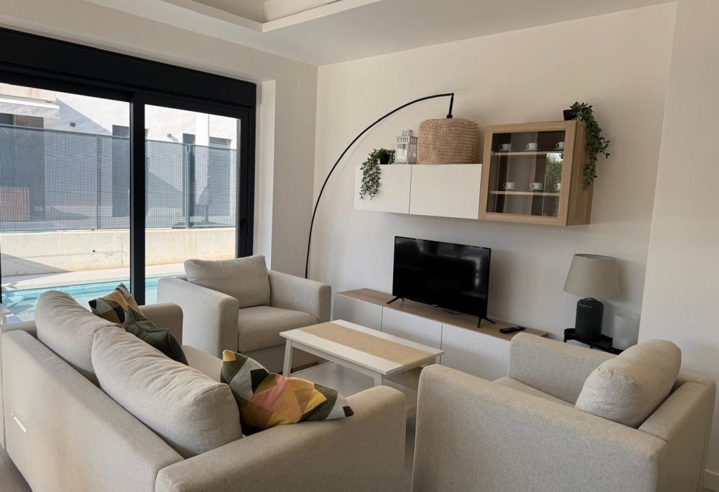 Sale - Villa - San Fulgencio